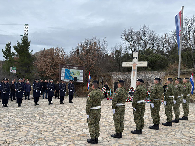 Jučerašnja počast kod spomen križa na Maslenici                                                                                                                                                                                                           